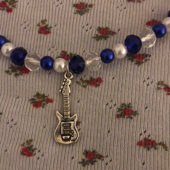 Handmade necklace - Picture 2 of 3